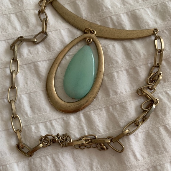 Statement necklace with stone accent - Picture 1 of 10
